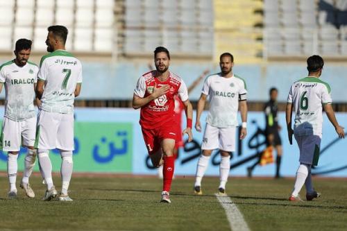 پرسپولیس با کامیابی نیا به کمال رسید/ آمار قابل قبول در دفاع سرخ پووشان