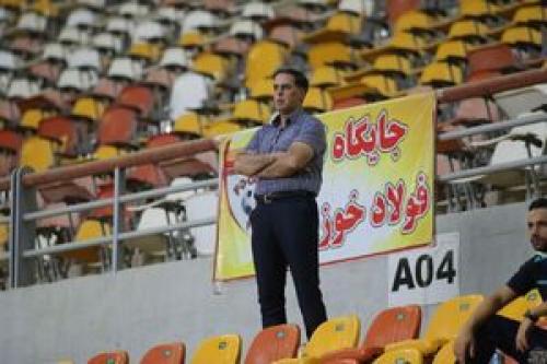 آذری: مشکل پنجره بسته فولاد با پول حل نمی‌شود