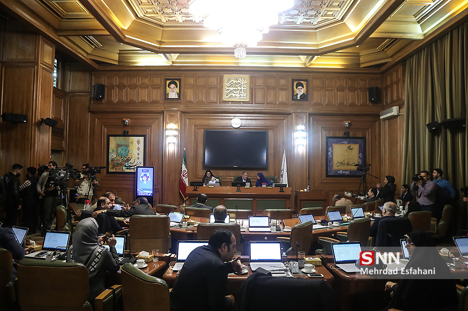  درگیری لفظی دو عضو شورا به دلیل دفاع از وزیر بهداشت