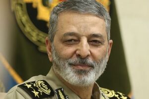  پیام تبریک فرمانده کل ارتش به مناسبت روز پاسدار