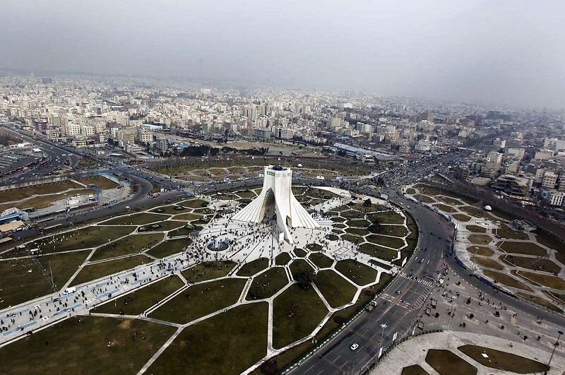 شلیک توپ ارتش در لحظه تحویل سال