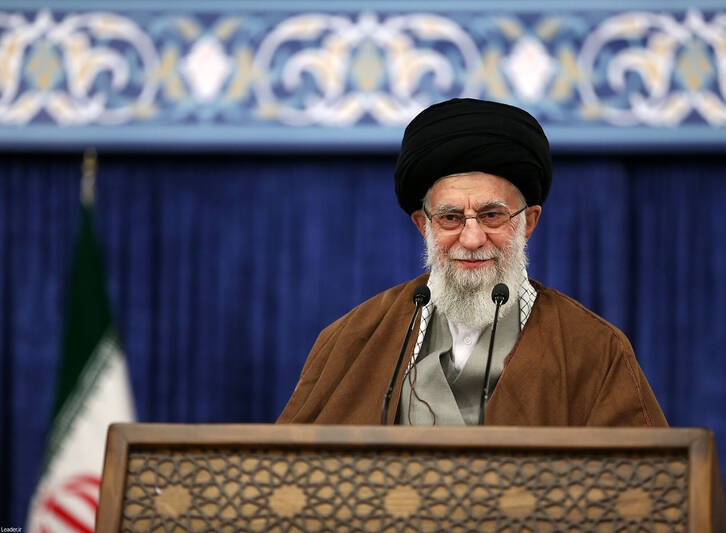 رهبر انقلاب سال ۱۴۰۰ را سال «تولید، پشتیبانی‌ها، مانع زدایی‌ها» نام‌گذاری کردند/ انتخابات، این سال را بسیار مهم و حساس می‌کند