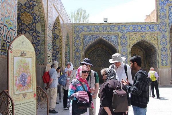 نظر توریست‌های خارجی در مورد منجی و امام زمان (عج) چیست؟