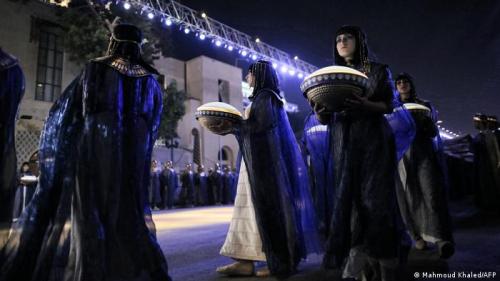 مراسم انتقال اجساد مومیایی فراعنه به موزه تمدن مصر
