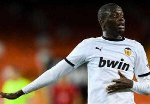 جنجال نژادپرستانه بازی والنسیا-کادیس را متوقف کرد 