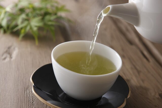  چای سبز به درمان کرونا کمک می‌کند؟