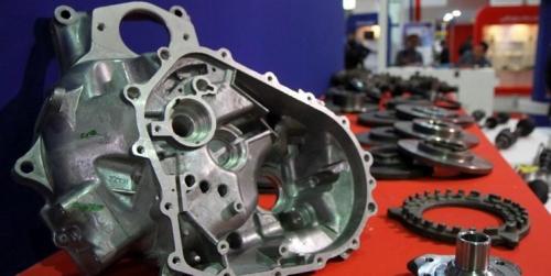 آمریکا متهم اصلی کمبود قطعات الکترونیکی خودرو در جهان