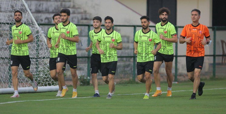 شاگردان گل محمدی آماده دیدار با الوحده شدند