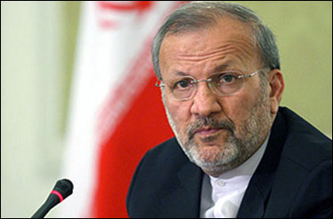 پاسخ عجیب منوچهر متکی پس از شنیدن نام احمدی نژاد 