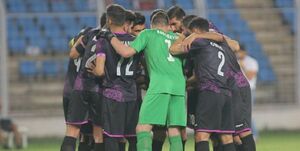 حضور پرسپولیس با بازوبند مشکی  
