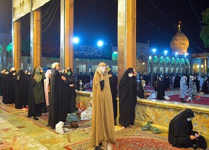  عکس/ مراسم احیای شب نوزدهم در حرم شاهچراغ(ع)