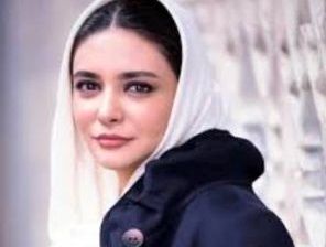 ژست خاص وباحال بازیگر زن سینما