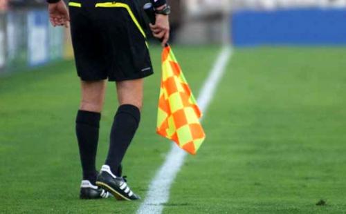 داور دربی را بهتر بشناسید/ شکست ناپذیری پرسپولیس با اکبریان 