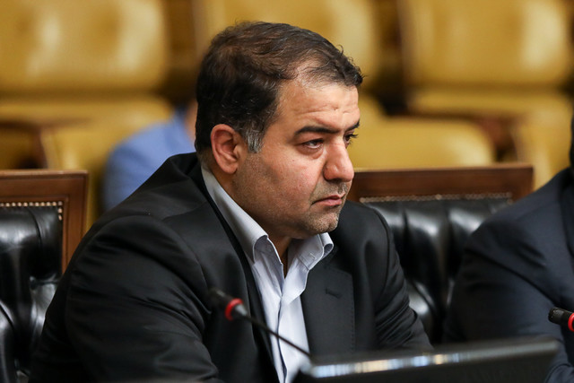 برخورد خشونت آمیز با دستفروشان قانونی نیست