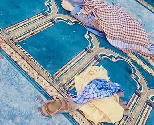  اولین تصاویر از انفجار خونین در مراسم نماز جمعه کابل