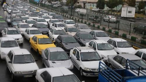 ترافیک در پایتخت همچنان ادمه دارد 