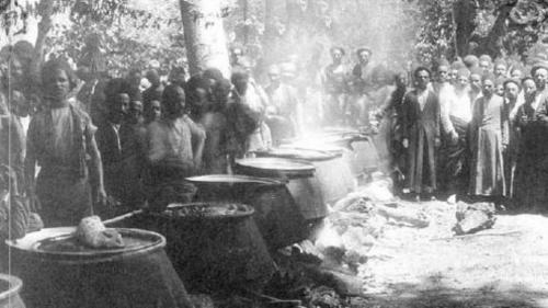 آش همین آشپزخانه نه دیگی که دیگران بار گذاشته اند!...