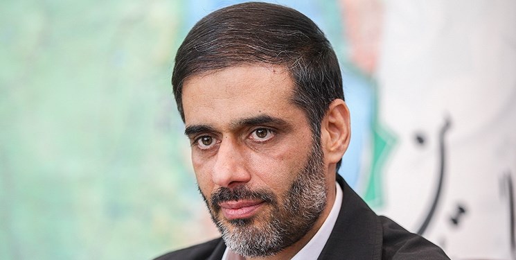  ‏فردی خودش در سپاه و پادگان بوده، ‏اکنون همه ساختارها را زیر سوال می برد 