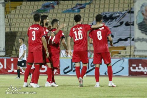 خبرخوش برای هوادران پرسپولیس/یک استقلالی جلوی رفتن ستاره پرسپولیس به قطر را گرفت