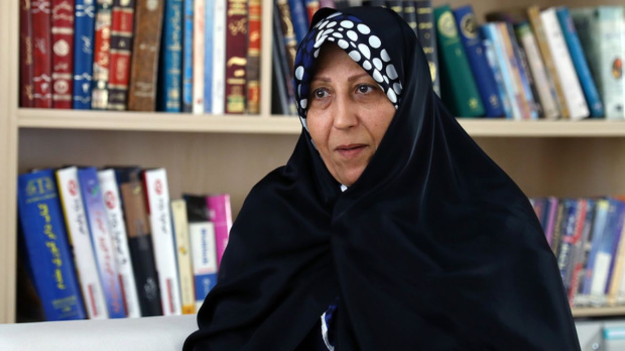 انتقاد دختر آیت الله هاشمی از آملی لاریجانی/ برای اعتراض کمی دیر نشده است؟