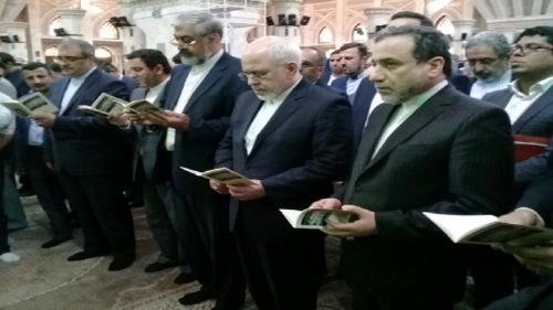  تجدیدبیعت ظریف و همکاران با آرمان‌های امام(ره)