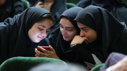 با دختران نوجوان‌مان چطور تعامل کنیم؟