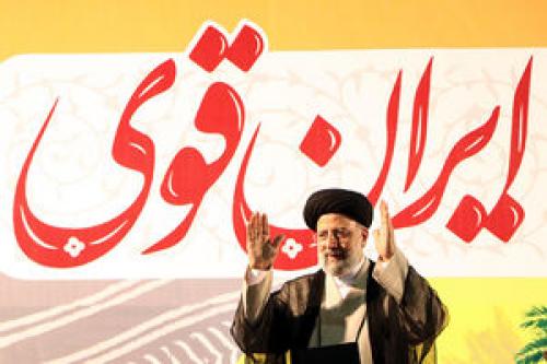  درخواست انصراف ۲۱۰ نماینده مجلس از کاندیداهای جریان انقلاب به نفع رئیسی
