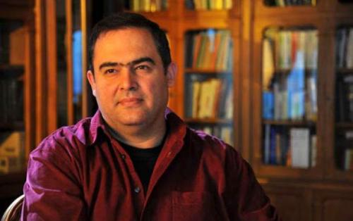 کارگردان فیلم روحانی: به شیشه‌های دودی باختیم!