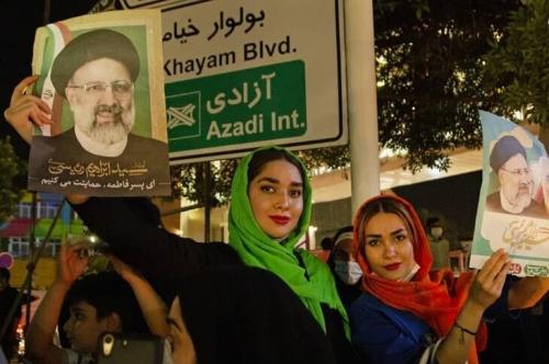  عکس/ جشن پیروزی رئیسی در خیابان‌های مشهد