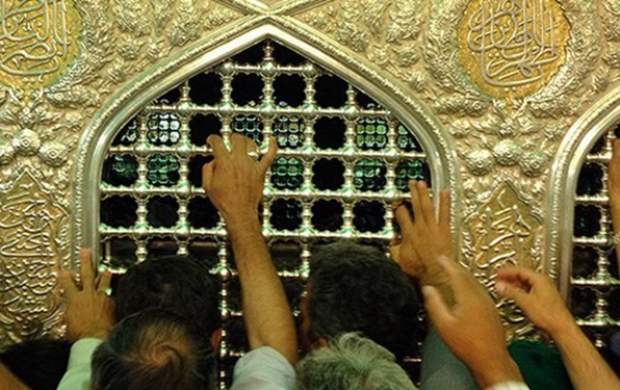 مداحی که پای ضریح امام رضا شعر از حضرت گرفت +عکس