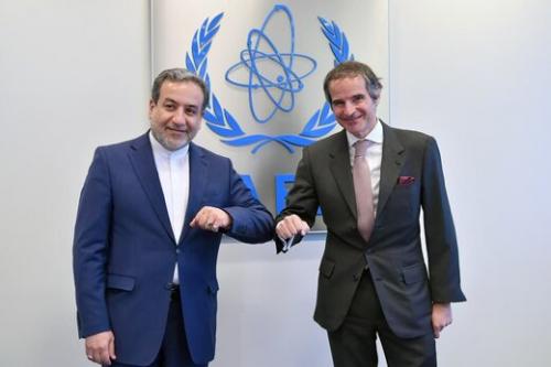 عراقچی/"بدون تضمین امریکا، توافقی صورت نمی‌گیرد./ ما برای بازگشت به برجام، نیازمند تضمین هستیم".