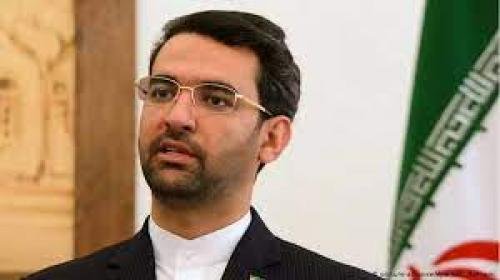 شوخی آذری جهرمی با خبرنگاران درباره کرونا گرفتنش+فیلم
