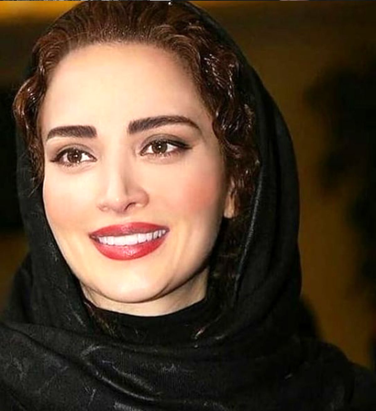 ژست زیباو دلبری ستاره جنجالی سینما 