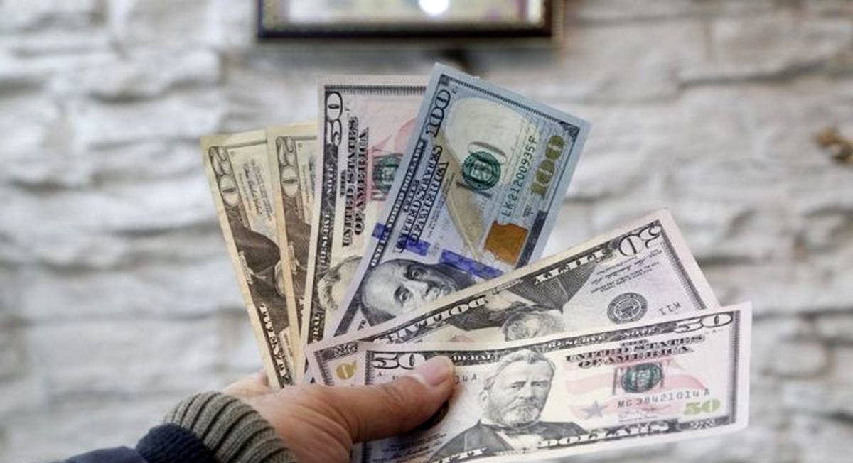  دلار پای خود را از گلیم ۲۵ هزار تومان فراتر گذاشت