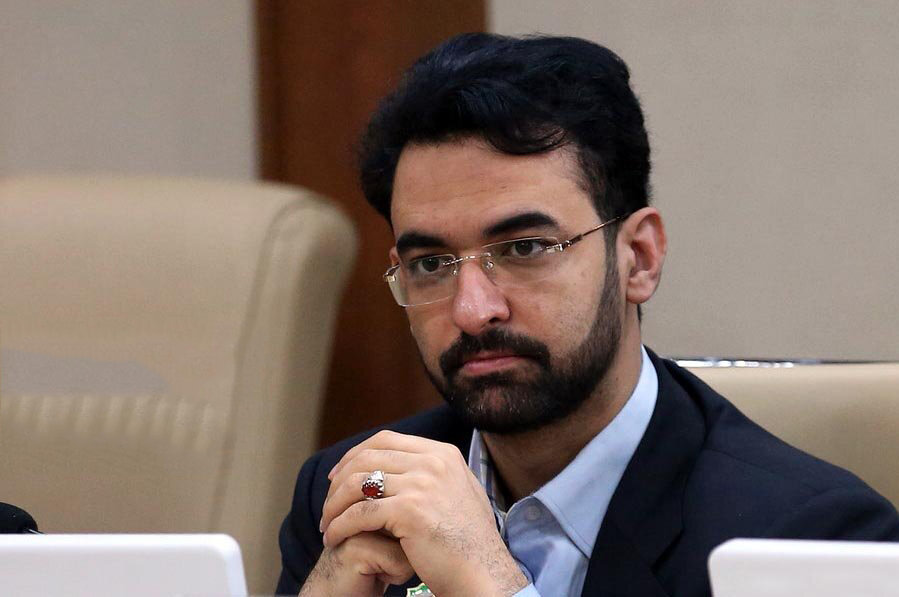  عذرخواهی وزیر ارتباطات پس از قطع اینترنت تلفن همراه