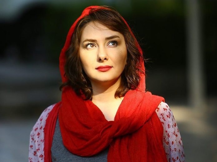 سلفی جالب ستاره سینمای در کوچه های کاهگلی  