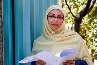 آبی پوش شدن خانم بازیگر 