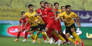 پرسپولیس صدرنشین لیگ برتر ماند 