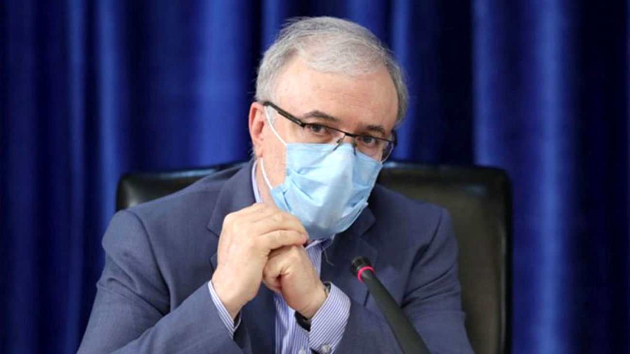 نمکی: حرف مزخرف می زنند؛ جنبش رسانه ای مسموم راه انداخته اند 