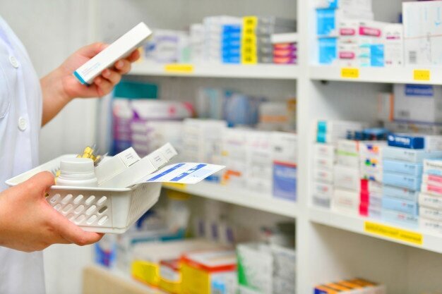 کمیاب شدن برخی داروهای ایرانی در داروخانه‌ها