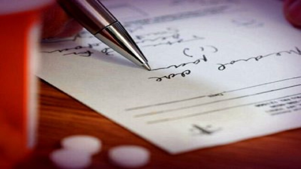  پزشکان در زمان قطعی برق از نسخه‌های کاغذی استفاده کنند