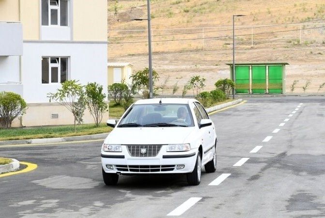  علی اف پشت فرمان سمند