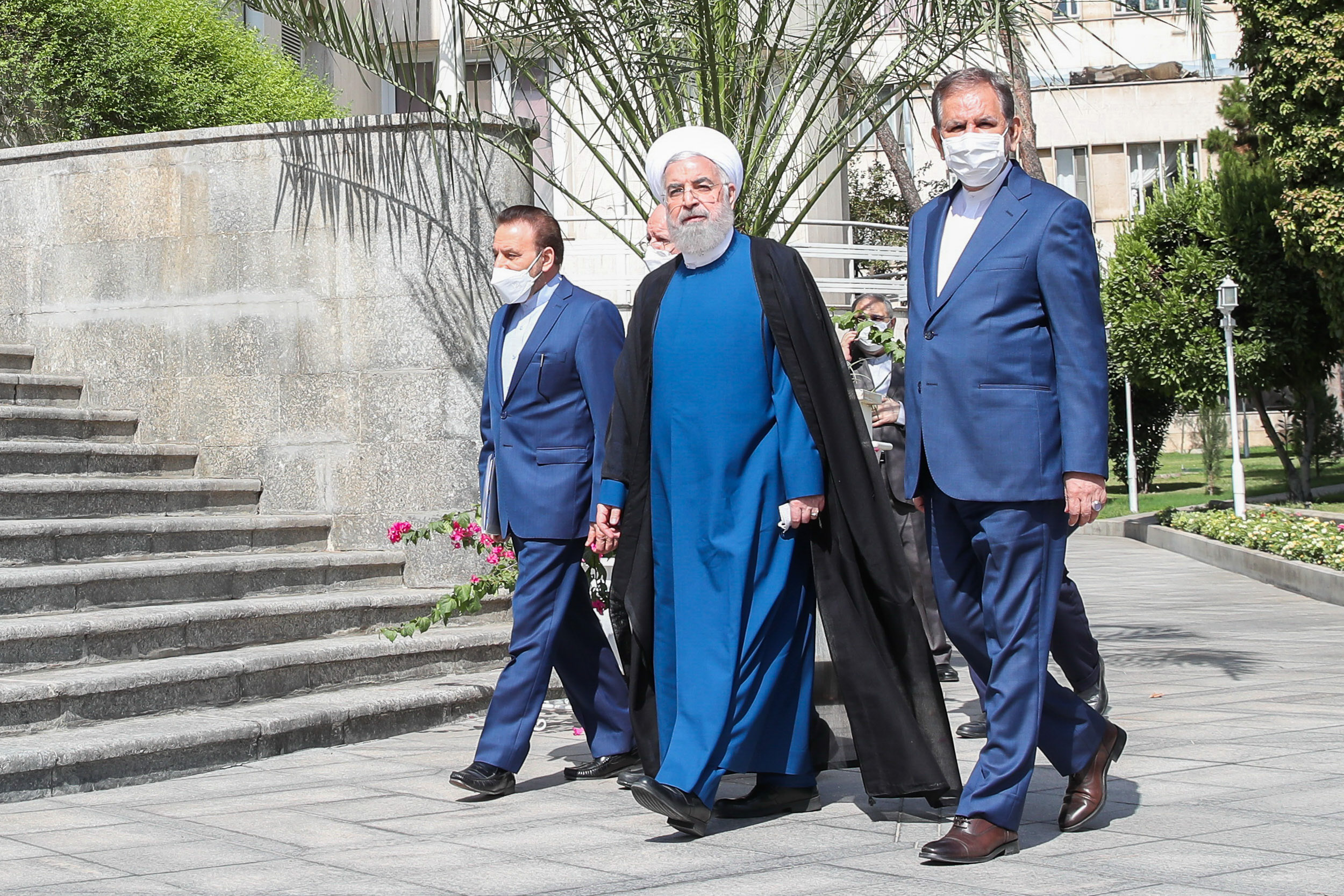 حواشی آخرین جلسه هیات دولت در پاستور