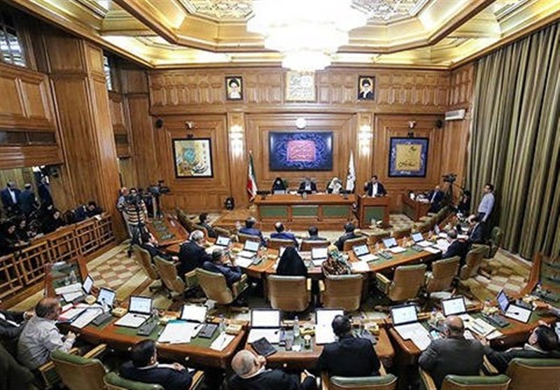  دختر حاج قاسم به شهردار شدن زاکانی رای داد