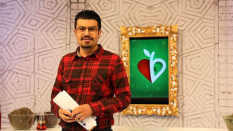 نگاه از بالا به پایین آقای مجری