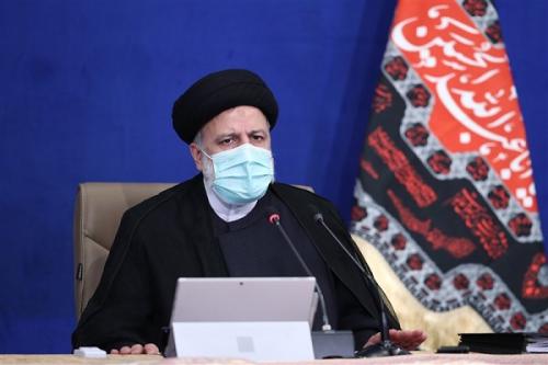 رئیسی: متناسب‌سازی حقوق با تورم ضروری است