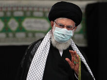 دومین شب مراسم عزاداری امام حسین(ع) با حضور رهبر انقلاب برگزار شد