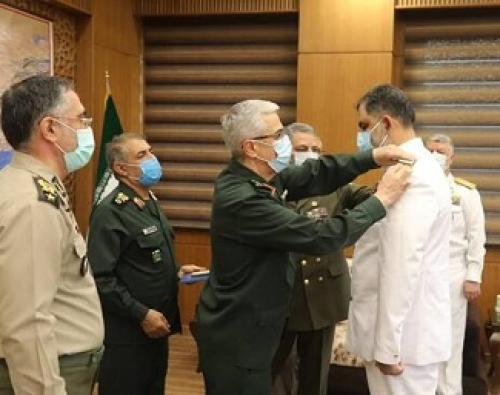نصب درجه دریاداری فرمانده نیروی دریایی ارتش