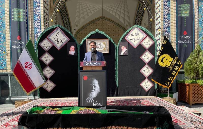 عکس/ پیکر مرحوم علامه حکیمی در حرم رضوی