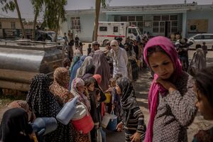 چطوری میگین که مواد مخدر افغانستان دست ایران و سپاهه؟!